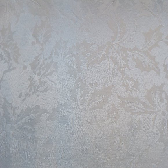 Lenox - Golden Holly Holiday Placemats - Set of 4 - NEW - Picture 4 of 5